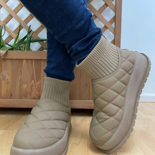 Pantubota puño camel eco cuero