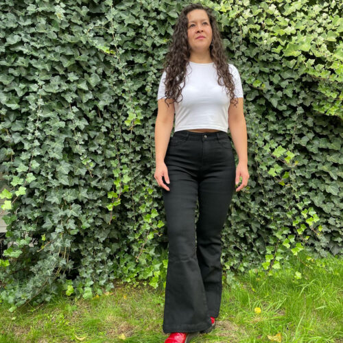 Jeans Flare con polar color Negro
